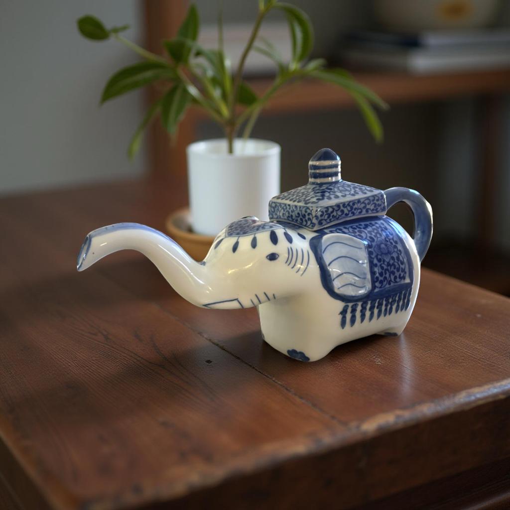 THÉIÈRE FORME ELEPHANT Lipton Bleu foncé Made in France Vintage 1980 EUR 10,00 - FR