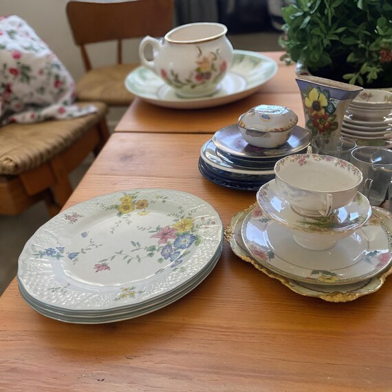 Vintage Mikasa Victoria Dinner Plate – 1970s Floral Basket Weave