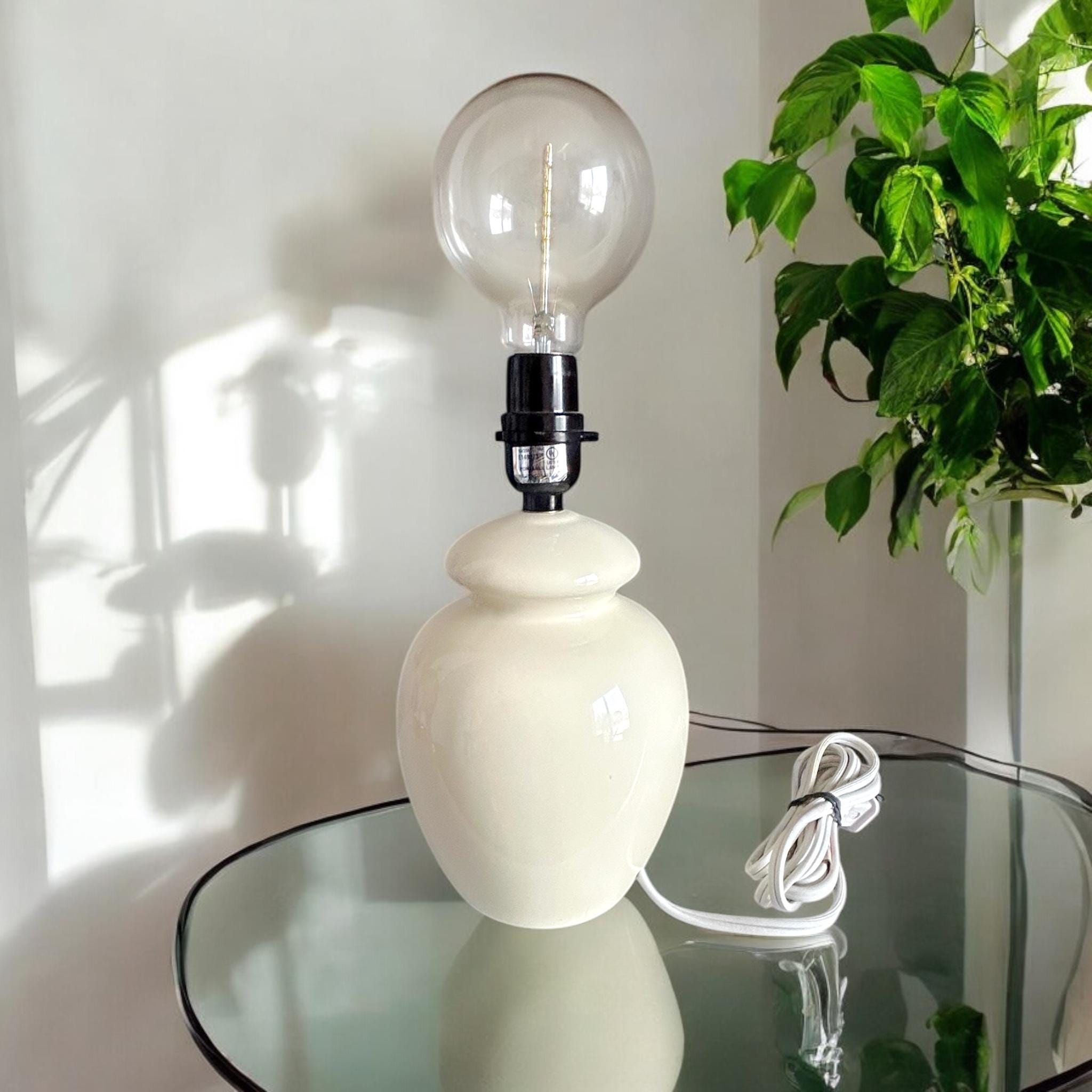 80s vintage lamp ミッドセンチュリー ヴィンテージ レトロ Vintage Mid-century Modern 80s Ivory Ceramic Table Lamp , Retro