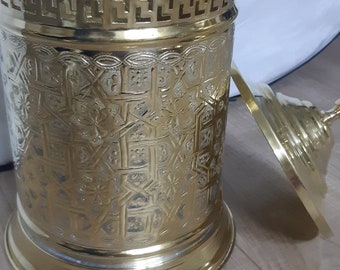 Trash Can with Oriental Pattern Etched from Brass Moroccan Waste Rubbish Paper Bin with Lid Office Bathroom Accessory Artisan Handcrafted