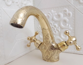 Brass Faucet with Engraved Oriental Motif Luxury Bathroom Sink Wash Basin Faucet Hot Cold Double Cross Handle Short Moroccan Craftsmanship