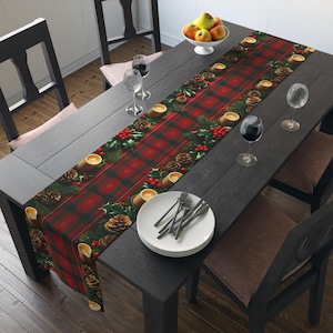 Christmas Table Runner: Festive Holiday Dining Centerpiece