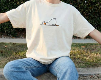 Cute Goose T-Shirt – Funny Minimalist Duck Tee, Unisex Oversized Shirt, Handmade DTF Print, Cozy  Gift, Unique Animal Tee