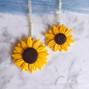 Sonnenblume Statement Halskette, Frühling Sommer Blumen Halskette, Sonnenblume Anhänger, Boho Schmuck, Ton Halskette, handgemachte Blumen Halskette