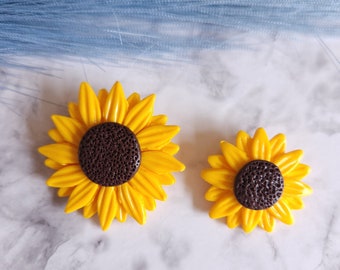 Handmade Sunflower Brooch, Sunflower Pin, Handmade Flower Jewelry, Floral Clay Brooch Pin, Outfit accessories, Spring Summer Jewelry