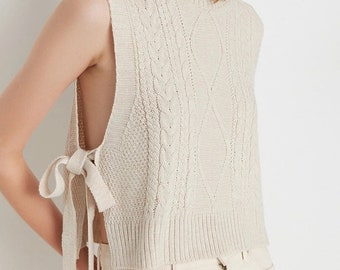 Pull gilet, haut court en tricot sans manches à nouer sur le côté, pull femme ample au crochet, débardeur fait main \ cadeau pour elle \ Saint-Valentin