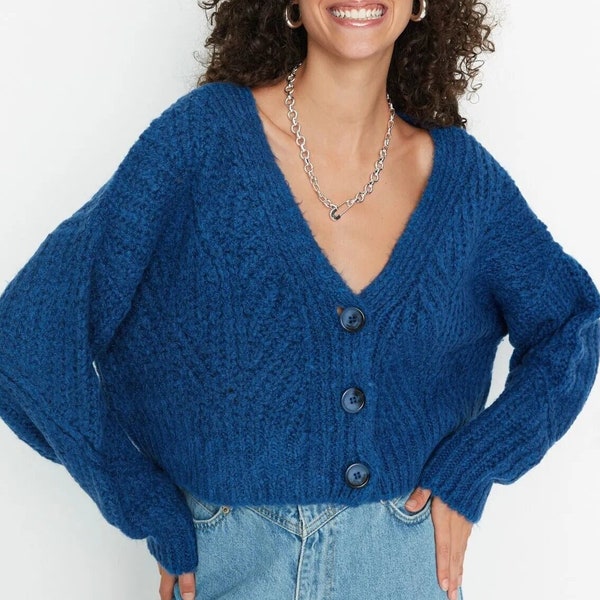 Blue Crop Button-Up Long Sleeve Cardigan Sweater - Perfect for Layering and Versatile Outfit in a Stylish Cropped Knit Classic and Chic