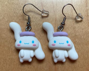 Lindos aretes de perro blanco bebé azul morado lavanda rosa claro cachorro boina kawaii animal de compañía sin níquel
