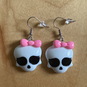 Skull Earrings Bow Pink White Black Skeleton Cute Halloween Monster Pastel Goth
