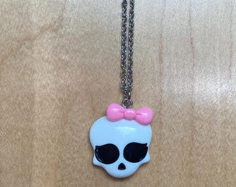 Skull Necklace Pastel Goth Cute Halloween Pink Black White Skeleton Bow Spooky Monster