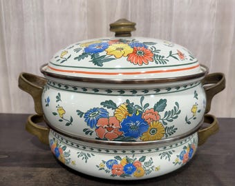 Ensemble de casseroles en émail floral et en laiton M. Kamenstein (chauffe-eau double et double faitout)