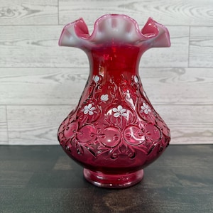 Fenton Cranberry Lace Cranberry Opalescent Crimped Ruffled Edge Vase