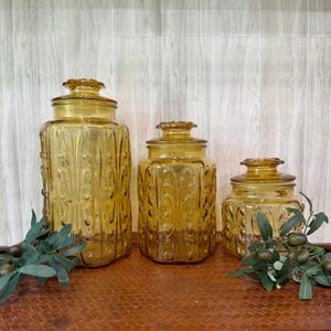 Vintage LE Smith Imperial Honey Amber Atterbury Scroll Glass Canister Set Of 3