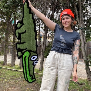 Made to order GIZZY GATOR - large king gizzard and the lizard wizard hand tufted rug