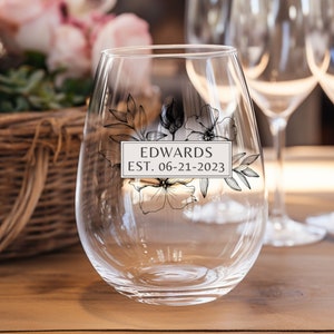 Custom Wine Glass for Wine lover gift for Wedding Present for Customized Housewarming gift for newlywed Floral Wine Glass for valentines day