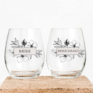 Custom Wine Glass for Wine lover gift for Wedding Present for Customized Housewarming gift for newlywed Floral Wine Glass for valentines day