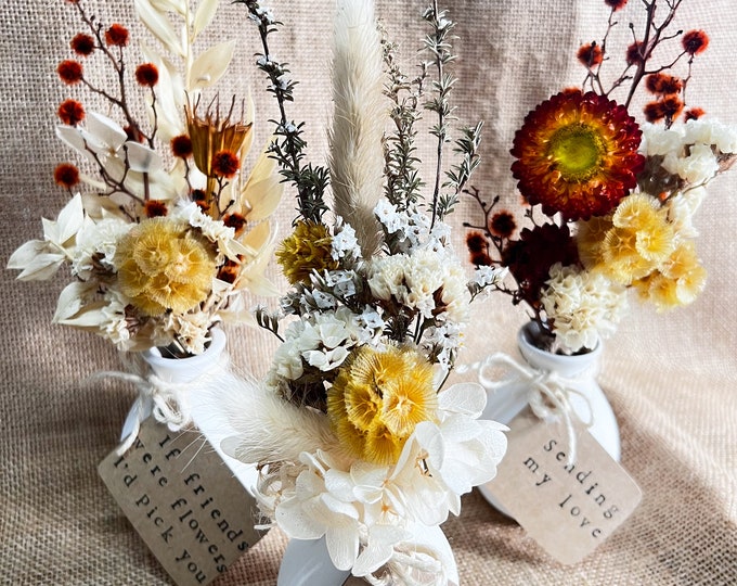 Mini Everlasting Flower Arrangement with Vase and Notecard
