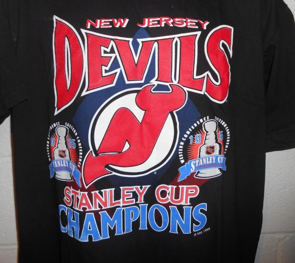 Eletees Retro Devils Hockey T-Shirt, New Jersey Devils Sweatshirt, New Jersey Hockey Fan Shirt, Vintage Devils Hockey Sweatshirt