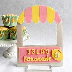 Kids Lemonade Stand Menu Schild Pink und Gelb Personalisiertes Acryl | Kids Pretend Play Markt Limonade Schild | Zitronen und Limonadenparty