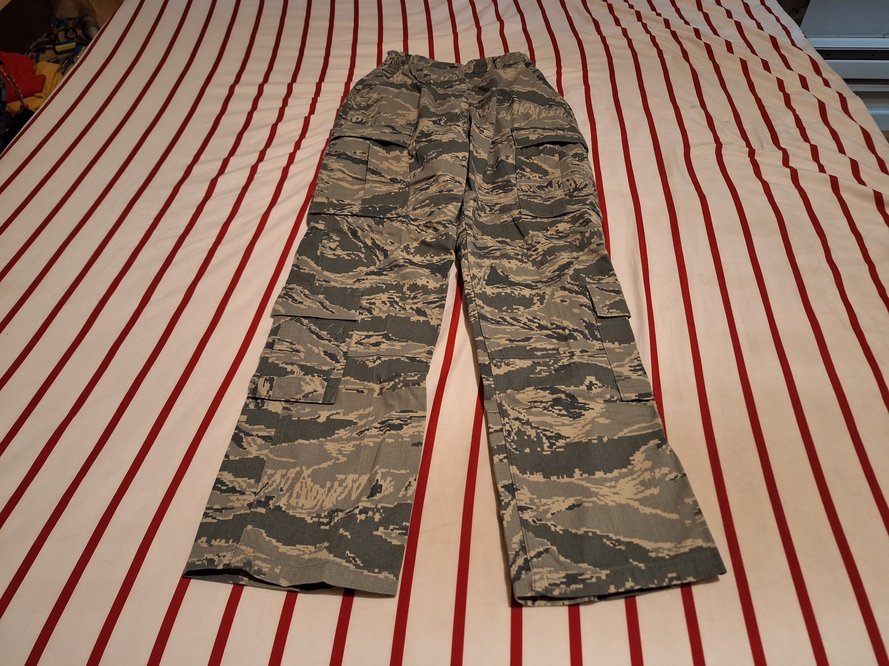 Air force deals one pants