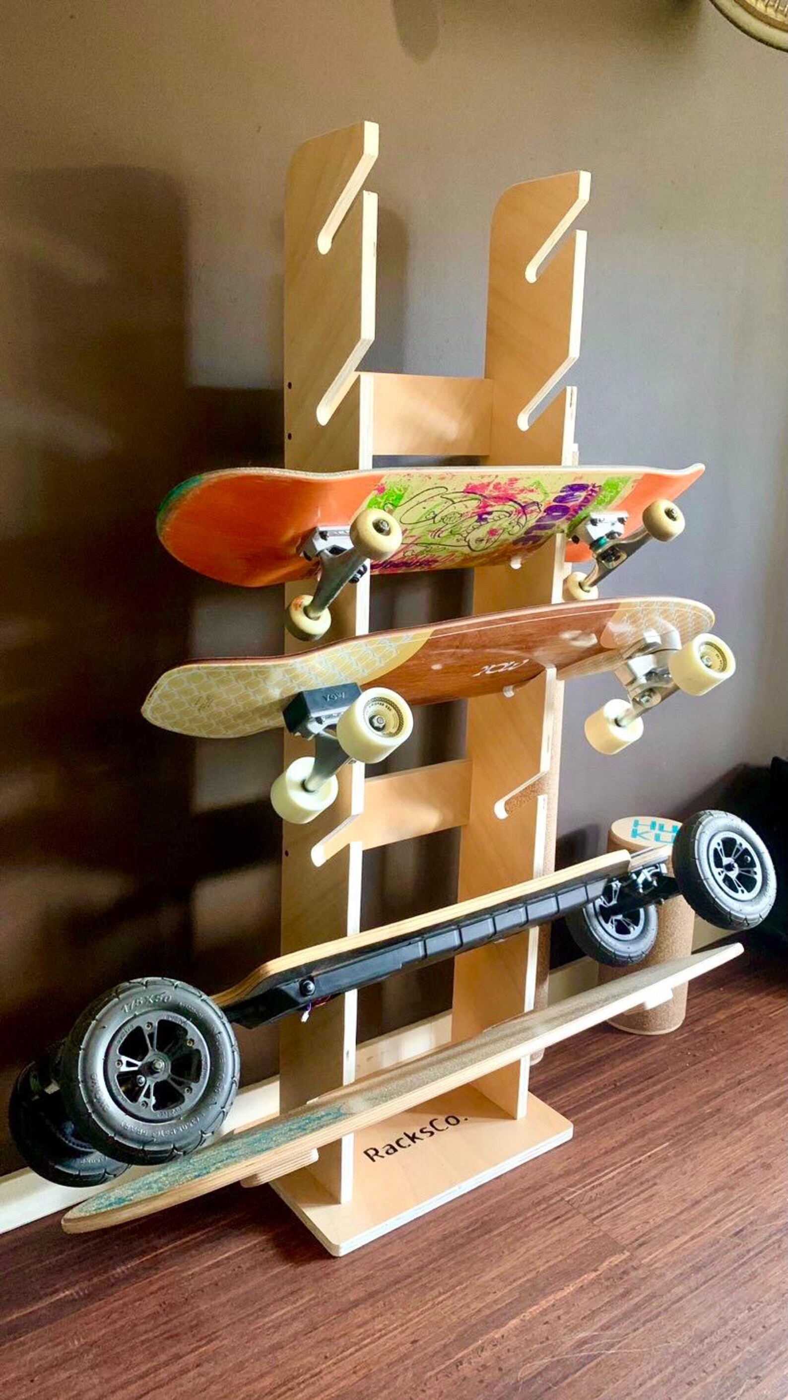 Speed Skates Racks Vertical 7 Skate Rack, Skate Hanger, Support, Multiple Skateboard Stand ...