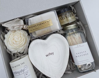 Bridal Box, Gift for Bride, Bridal Shower Gift, Bridesmaid Proposal Box, Bride Gift, Bride Box, Personalized Gift Box, Gift For The Bride