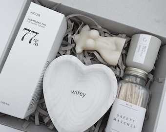 Bridal Box, Gift for Bride, Bridal Shower Gift, Bridesmaid Proposal Box, Bride Gift, Bride Box, Personalized Gift Box, Gift For The Bride
