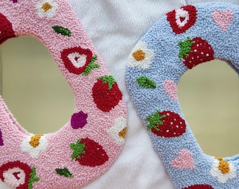 Espejo con fresas y aguja perforada, espejo rosa margarita hecho a mano, decoración de pared hecha a mano, espejo con mechones, decoración del hogar, idea de regalo, regalo de San Valentín