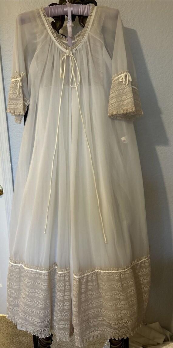 VTG INTIME California Hollywood Chiffon Peignoir E