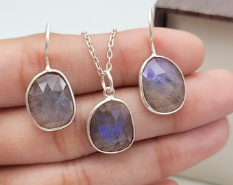 Blue Flash Labradorite Pendant Necklace: 925 Sterling Silver Gemstone Jewelry