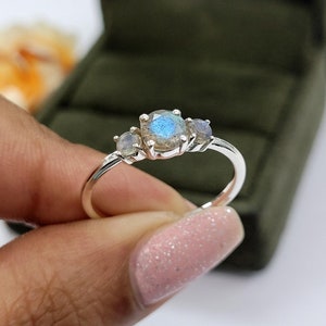 Blue Flashy Labradorite Ring-Triple Gemstone Ring-Labradorite Ring For Women-Sterling Silver Ring-March Birthday Gift-Three Stone Ring