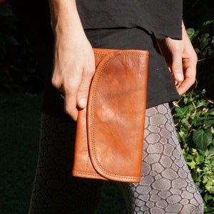 Portefeuille en cuir pur fait main // Porte-monnaie pour femme attrayant 100 % cuir pur // Porte-monnaie en cuir pour un usage quotidien // Carte portefeuille en cuir pour femme