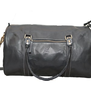 Stylish and Spacious Weekender Travel Duffle Luggage Bag with Detachable Shoulder Strap for Men and Women Black