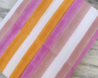 Katoenstof met veelkleurige strepen | Roze oranje wit gestreepte print | Indisch zacht katoen op maat gesneden | Naaien, quilten, kleermakerijmateriaal