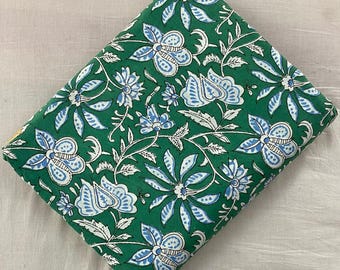 Tela de algodón con estampado floral verde, algodón indio estampado a mano en azul y blanco, tela cortada a medida, tela suave y ligera para coser y acolchar.