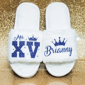 Personalisierte Geschenke, personalisierte flauschige Hausschuhe für Quinceanera, Quinceanera Gastgeschenke, Bonbon 16 Gastgeschenke, Mis Quince Hausschuhe, Geburtstagsgeschenke