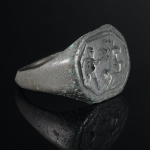 Anillo de sello medieval Caza de ciervos Genuino Vintage Raro Joyería antigua Bronce Joyería antigua Anillo antiguo original Artefacto Anillo antiguo grabado