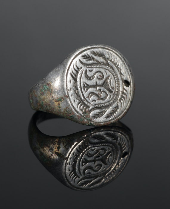 Vintage Coat of Arms Ring Unique Medieval Silver … - image 3