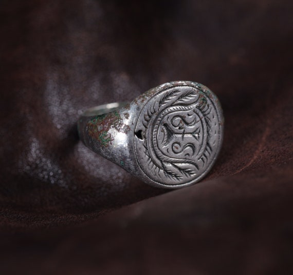 Vintage Coat of Arms Ring Unique Medieval Silver … - image 10