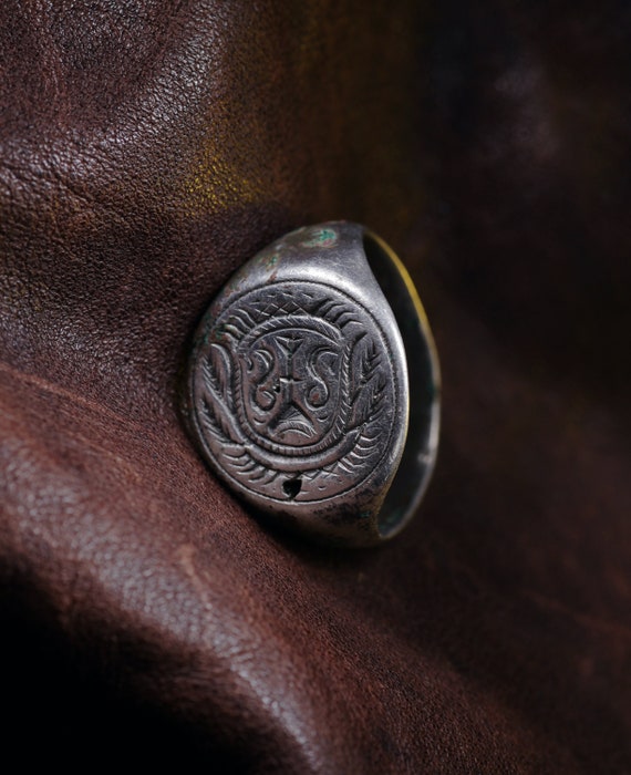 Vintage Coat of Arms Ring Unique Medieval Silver … - image 2