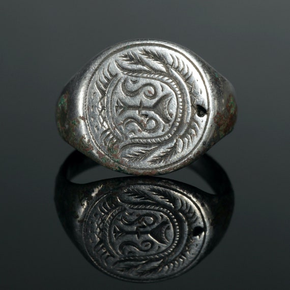 Vintage Coat of Arms Ring Unique Medieval Silver … - image 1