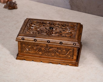 Handmade Walnut Keepsake Box: Vintage Jewelry Box with Secret Lock