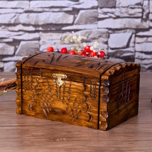 Wooden Locked Pirates Chest , Wood Locked Jewelry Chest, Handmade Engraved Wooden Chest, Vintage Wooden Chest, Wooden Memory Box