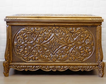 Hand Carved Pine Wood Trunk – Antique Style Blanket Chest Coffee Table