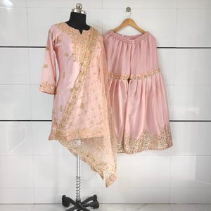Damen Designer schwer bestickter Salwar Kameez mit schwerem Dupatta, indischer Salwar Kameez, Hochzeit Sharara, pakistanische Anzüge, Anzug für Eid