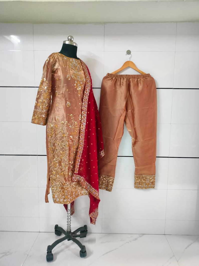 Embroidered Crepe Silk Salwar Kameez: 3-Piece Indian Suit image 3
