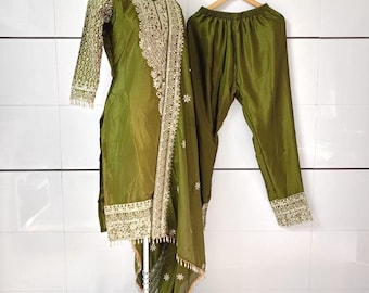 Besticktes Zari Kurta Palazzo Set: Grüne Chinnon-Seide, Partykleidung