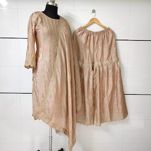 Neue Designer-Creme gestickt Salwar Kameez mit schweren Dupatta Hals Muster Anzug, Salwar Kameez, Hochzeit Sharara, Plus Größe Kleid, Eid Anzug