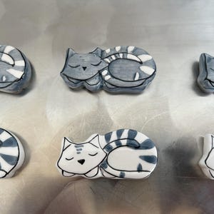 cat knife holder