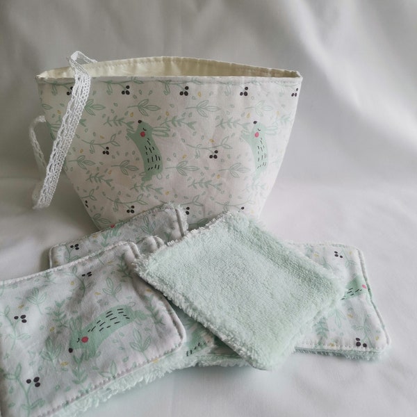 Semainier de cotons nettoyant avec panier de rangement motif petits lapins pour bébé